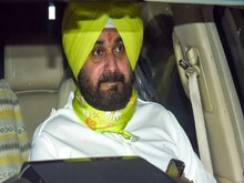 सिद्धू ने पटियाला कोर्ट में किया सरेंडर, 1 साल जेल में रहना होगा