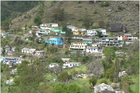 पिथौरागढ़ के 30 गांवों के विस्थापन के लिए धनराशि मिल गई है.