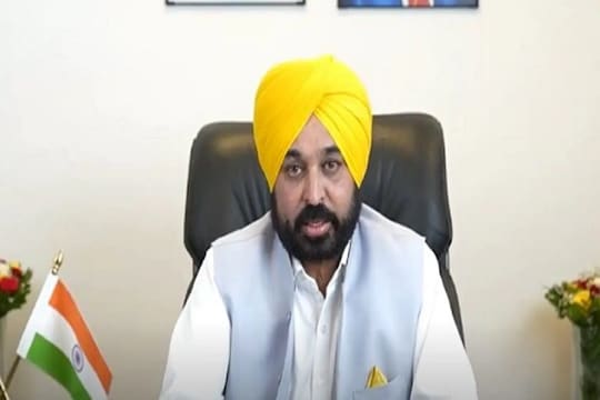 पंजाब के मुख्यमंत्री भगवंत मान ने सिद्धू मूसेवाला हत्याकांड की जांच हाईकोर्ट के सिटिंग जज से कराने का फैसला किया है. (Twitter Image)