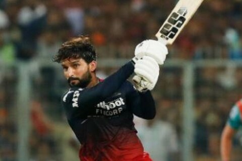 रजत पाटीदार ने IPL 2022 एलिमिनेटर मुकाबले में शानदार शतक लगाया. (PIC/RCB Instagram) 
