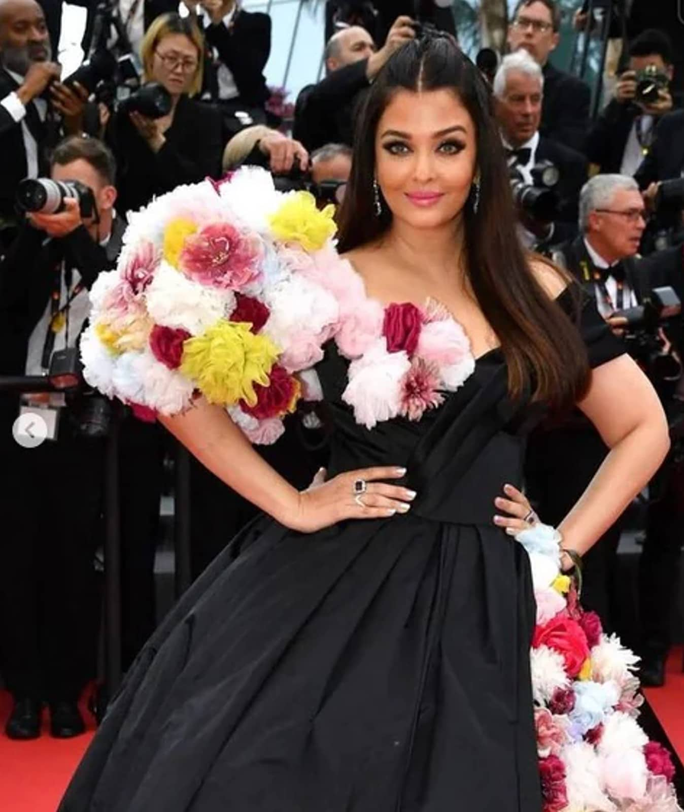 Aishwarya Rai cannes 2022 look did not like by users on social media