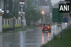 केरल में भारी बारिश के बीच 12 जिलों में ऑरेंज अलर्ट, रात को घूमने और पहाड़ी यात्रा ना करने का सुझाव