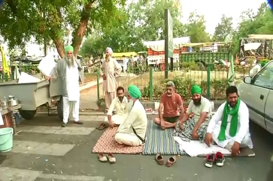  भगवंत मान ने कहा था कि मैं एक किसान का बेटा हूं मुझे पता है कि यह कैसे हो सकता है. 18 और 10 जून में क्या अंतर है. साथ ही उन्होंने राज्य के किसानों के आंदोलन को अनुचित और अवांछनीय बताया है.