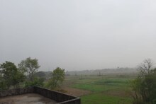 Bihar Weather Updates: बिहार में तेज हवा के साथ झमाझम बारिश, भीषण गर्मी से राहत