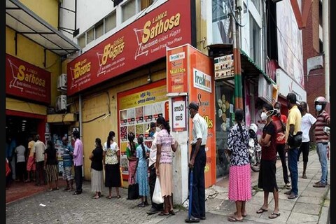 श्रीलंका का आर्थिक संकट लगातार गहराता जा रहा है.
