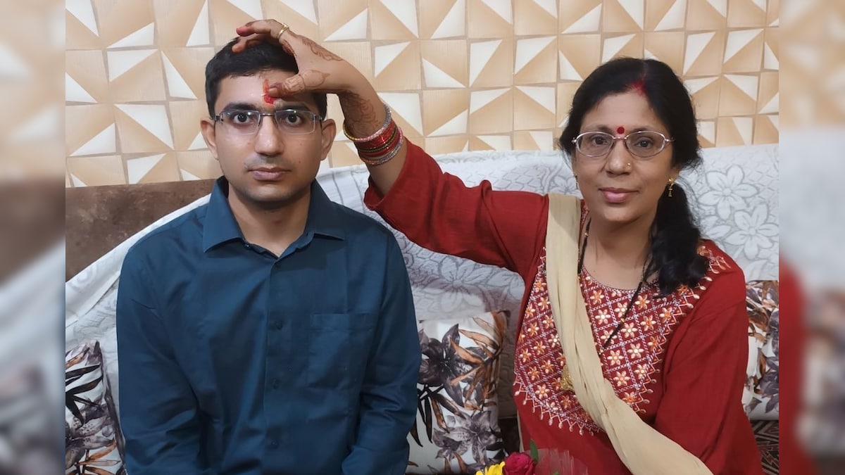 UPSC Result 2021: बिना कोचिंग आयुष भदौरिया ने पाई सफलता, जानिए कैसे की पढ़ाई