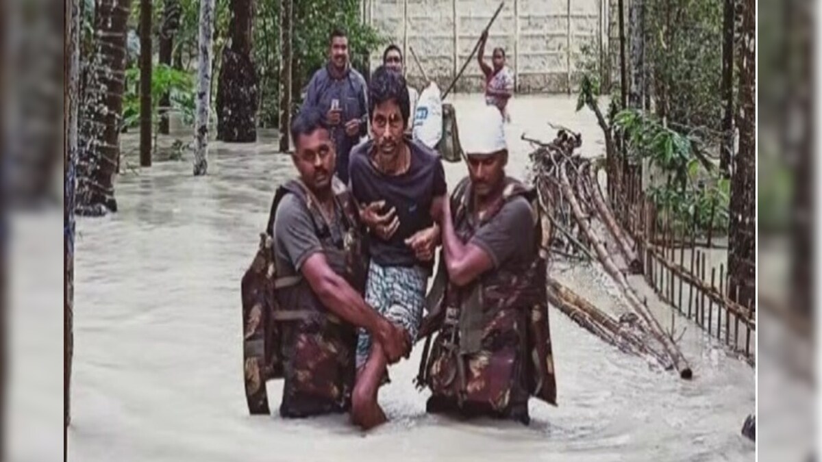 असम: बाढ़ पीड़ितों को ले जा रही नौका पलटी 3 मासूम बच्चे लापता 24 लोग थे सवार