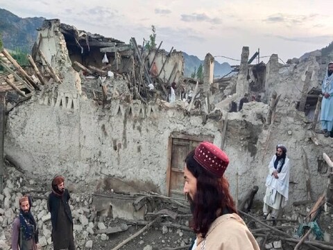 भूकंप पीड़ितों के लिए तालिबान की अमेरिका से जब्त फंड खोलने की मांग (twitter.com/KhaledBeydoun)
