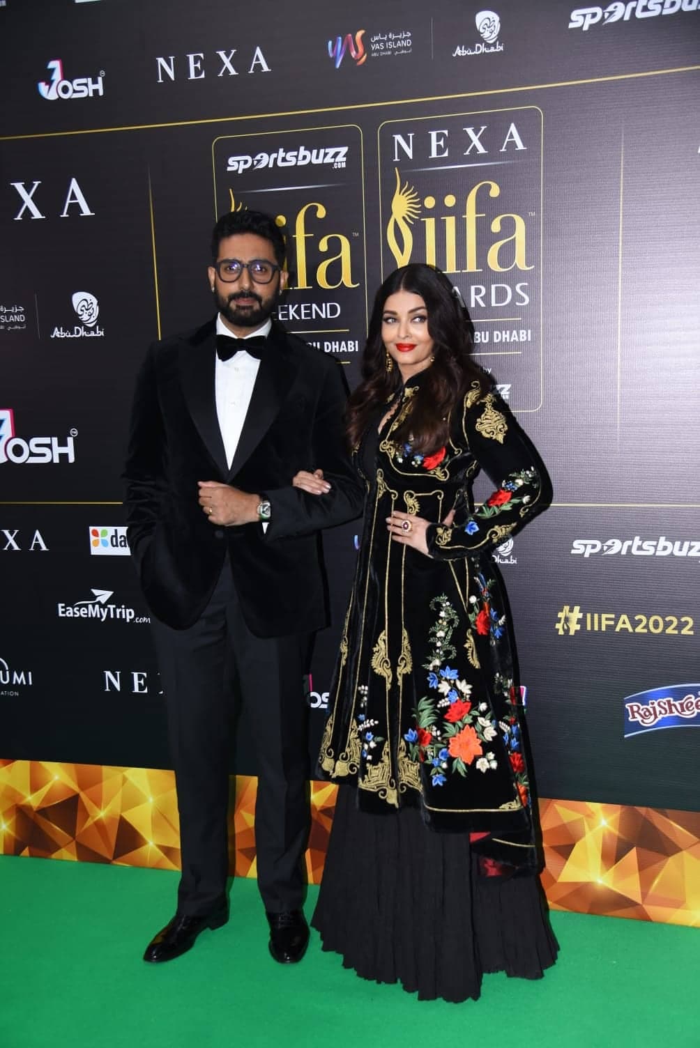 IIFA Awards, IIFA Awards 2022, Kriti Sanon, Vicky Kaushal, Shershaah, ananya panday, Sara Ali Khan, Shahid Kapoor, Abhishek Bachchan, aishwarya rai bachchan, Lara Dutta, Asees Kaur, Jubin Nautiyal