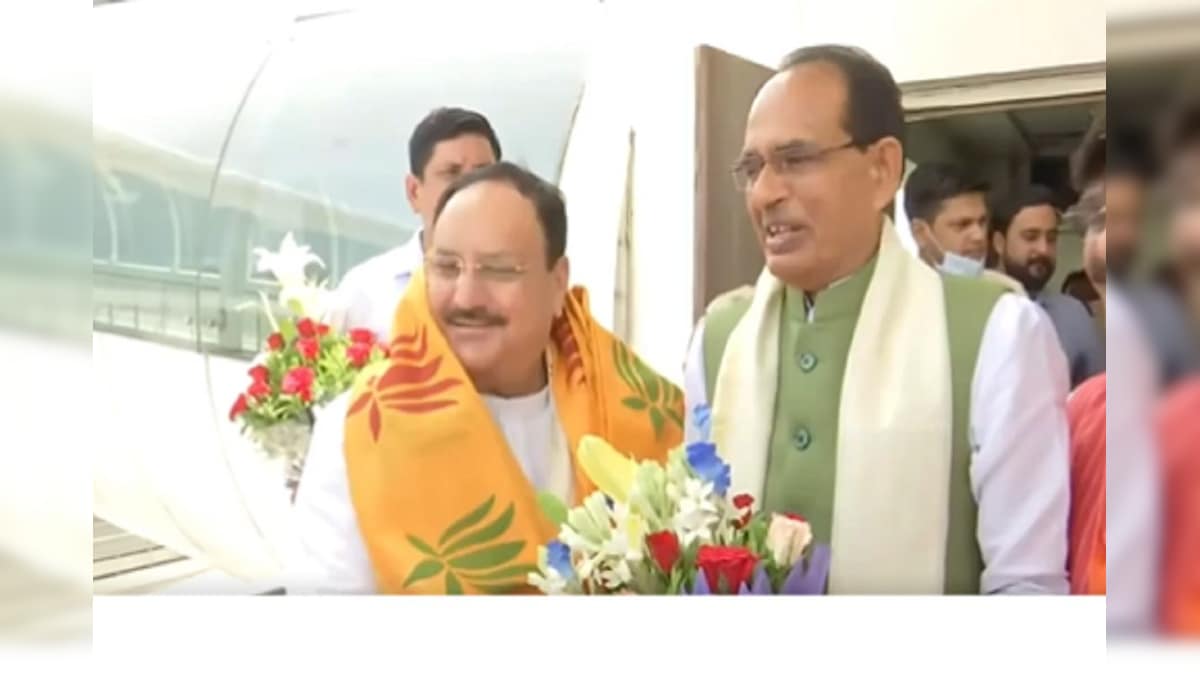 बीजेपी अध्यक्ष जे पी नड्डा भोपाल पहुंचे, विमानतल पर सीएम शिवराज ने किया स्वागत