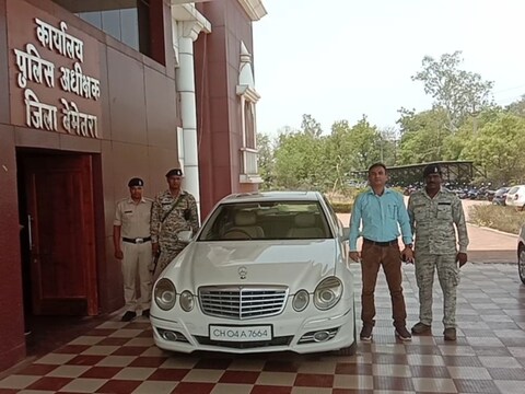 मर्सिडीज की टॉप मॉडल कार बहुत ही कम दाम में बिकने वाली है.