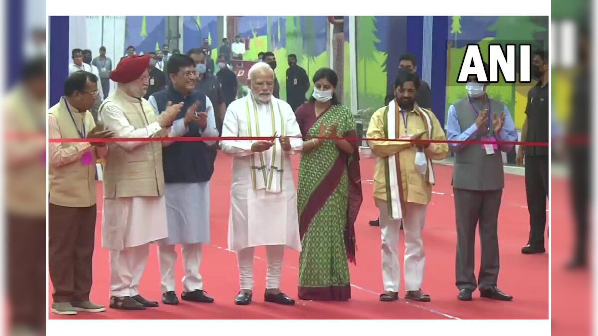 LIVE: PM मोदी बोले- आज दिल्ली को केंद्र सरकार की तरफ से आधुनिक इंफ्रास्ट्रक्चर का गिफ्ट मिला है