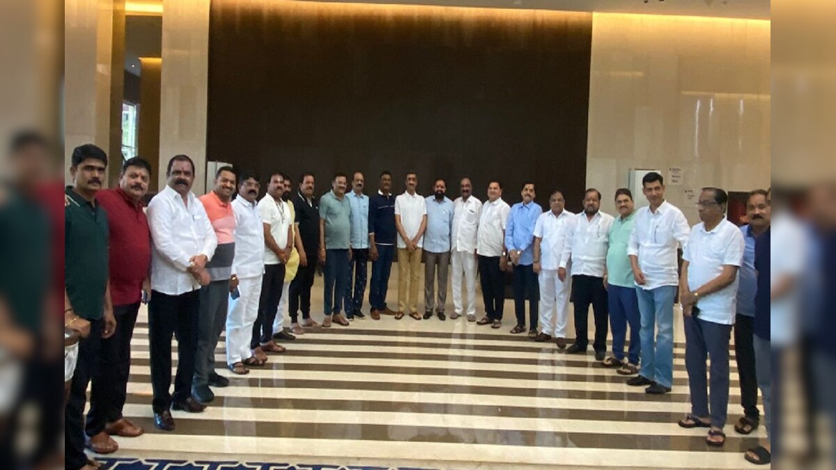 महाराष्ट्र: शिवसेना के 16 विधायकों के निलंबन से जुड़ी याचिका मंजूर विधानसभा उपाध्यक्ष कल भेज सकते हैं नोटिस