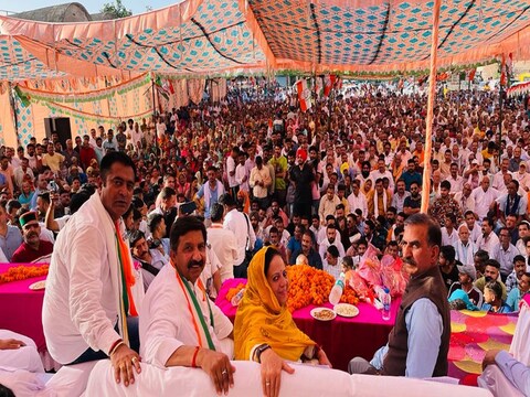 हिमाचल प्रदेश कांग्रेस की मुखिया बनने के बाद पहली बार ऊना पहुंची प्रतिभा सिंह.