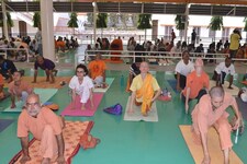 Yoga Day: प्राणायाम से लेकर कपालभाति तक के लिए तैयार है योगनगरी मुंगेर