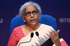 वित्त मंत्री ने GST कलेक्शन पर दी खुशखबरी, 10 प्वाइंट्स में जानिए खास बातें