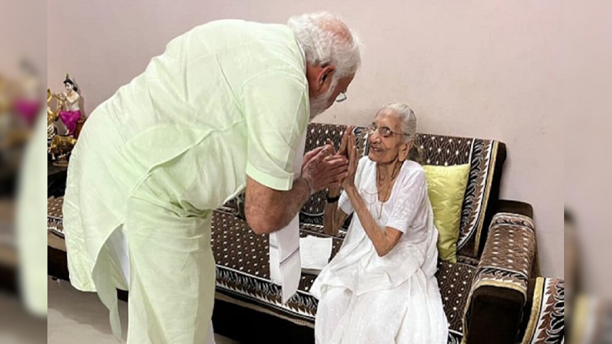 मां के 100वें जन्मदिन पर उनसे मिलने गांधीनगर पहुंचे PM मोदी पावागढ़ कालिका मंदिर में करेंगे दर्शन-पूजन