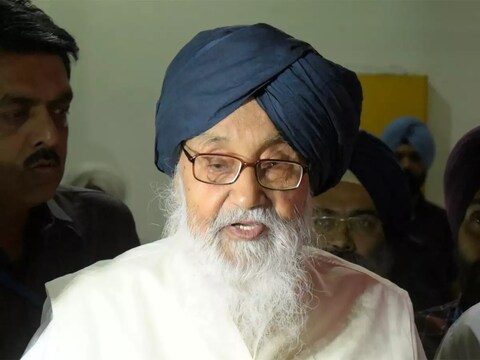 पंजाब के पूर्व मुख्यमंत्री प्रकाश सिंह बादल. (File Photo)