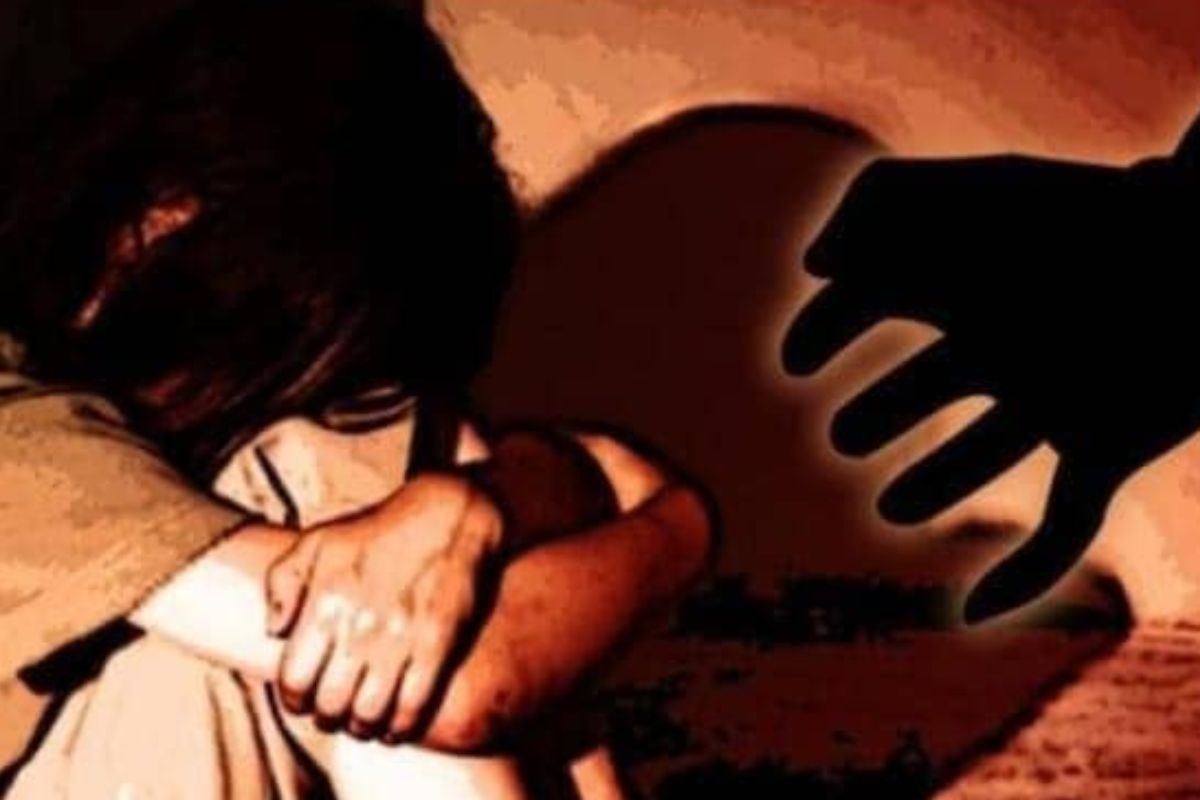12 साल की मासूम को बनाया हवस का शिकार, 24 घंटे में पुलिस ने आरोपी को किया  गिरफ्तार - rape of a 12 year old minor police arrested the accused in 24  hours nodss – News18 हिंदी