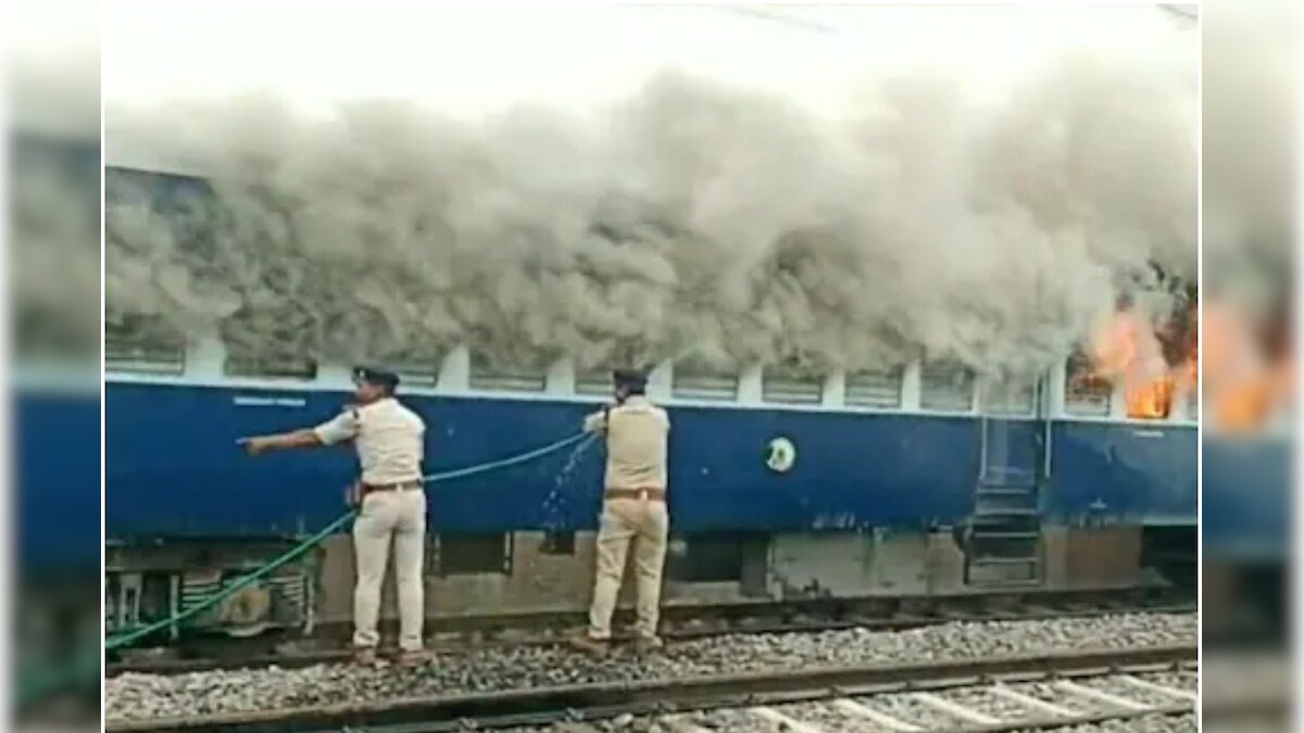 बड़ी खबर: बलिया में 2 महीने के लिए धारा 144 लागू ट्रेन में तोड़फोड़ और आगजनी करने वाले 100 लोग भेजे गए जेल
