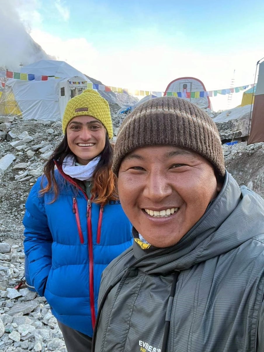  बलजीत कौर पहली भारतीय हैं, जिन्होंने 30 दिन में 8000 मीटर से ज्यादा उंचाई की 5 चोटियों पर चढ़ाई की. वह पुमोरी और धौलागिरी चोटी पर चढ़ने वाली पहली भारतीय महिला पर्वतारोही हैं.