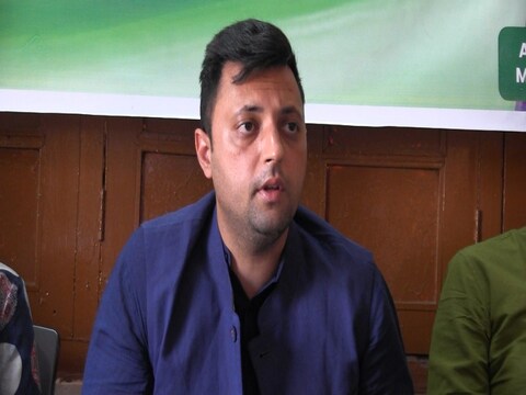 आश्रय शर्मा ने कहा कि भाजपा यदि सच में जनता के हिमायती, तो फिर बाकी भाजपा शासित राज्यों में भी दें ये सुविधा.