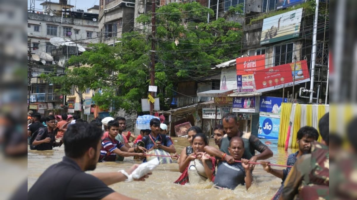 महाराष्ट्र के बागी विधायकों का मानवीय चेहरा असम में बाढ़ प्रभावितों के लिए 51 लाख रुपये दिए