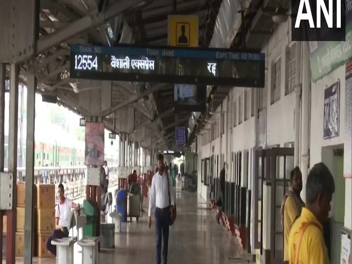 भारत बंद के तहत देशभर में 539 ट्रेनों का संचालन प्रभावित - Trains ...