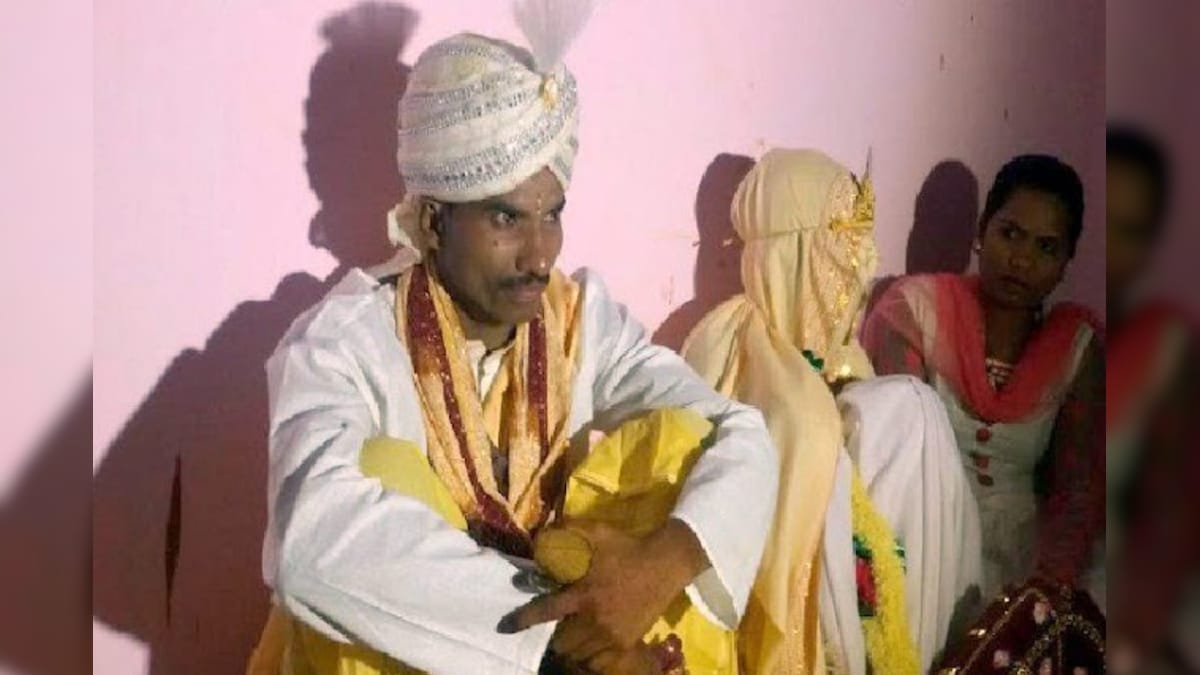 भारत का वो गांव जहां विधवा के लिबास में विदा होती है दुल्हन, मां-बाप ही  पहनाते हैं सफ़ेद कपड़ा - indian village where bride wears white clothes in  marriage sankri - News18 हिंदी