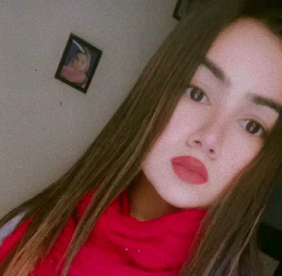  जानकारी के अनुसार चंडीगढ़ में पढऩे वाली दो बहनें प्रिया व योगिता अपने घर आई हुई थी और आज घर पर ही मौजूद थी. उसके पिता व भाई दिल्ली में काम करते हैं वे घर नहीं थे और मां भी घर नहीं थी. दोपहर करीब 3 बजे दौलतपुर के संदीप नामक शख्स ने घर में घुसकर उन पर तेज धार हथियार से हमला कर दिया.