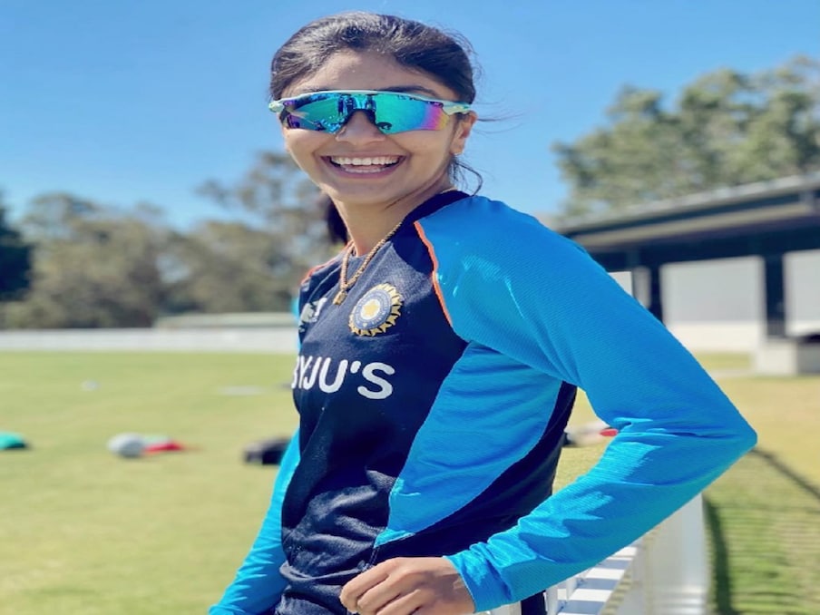  हरलीन ने 22 फरवरी 2019 को इंग्लैंड के खिलाफ वनडे से अंतरराष्ट्रीय क्रिकेट में डेब्यू किया था. वह तानिया भाटिया के बाद भारत के लिए खेलने वाली चंडीगढ़ की दूसरी महिला क्रिकेटर बनीं थी. (Harleen deol instagram)