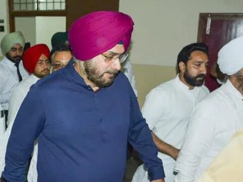 सिद्धू को दो सप्ताह पहले जांच के लिए पटियाला के राजेंद्र अस्पताल ले जाया गया था. (फाइल फोटो)