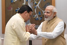 दिल्ली पहुंचे सीएम पुष्कर धामी, प्रधानमंत्री नरेंद्र मोदी से की 1 घंटे मुलाकात