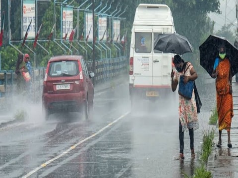 मानसून के मौसम में घेर सकते हैं कई रोग, ऐसे करें बचाव.  (News18)