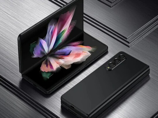 Galaxy Z Flip 4 फोल्डेबल स्मार्टफोन (सांकेतिक तस्वीर)