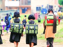 असम: अंग्रेजी को शिक्षा का माध्यम बनाने का सरकारी फैसला वापस लेने की मांग तेज