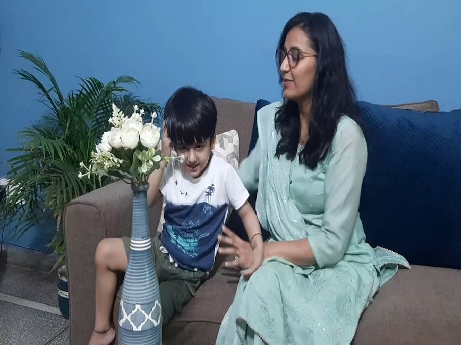  रेवाड़ी. अधिकांश महिलायें सोचती है कि शादी के बाद आगे पढ़ना और खास तौर पर यूपीएससी जैसे परीक्षा की तैयारी कराना नामुकिन है. लेकिन रेवाड़ी की बेटी उषा यादव ने ये साबित कर दिया है कि महिलायें अगर चाहे तो शादी के बाद भी अपनी पढ़ाई पूरी करके भविष्य में आगे बढ़ सकती है.