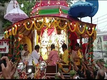 वाराणसी में भक्तों के बीच पहुंचे भगवान जगन्नाथ, 218 साल पुरानी है परंपरा