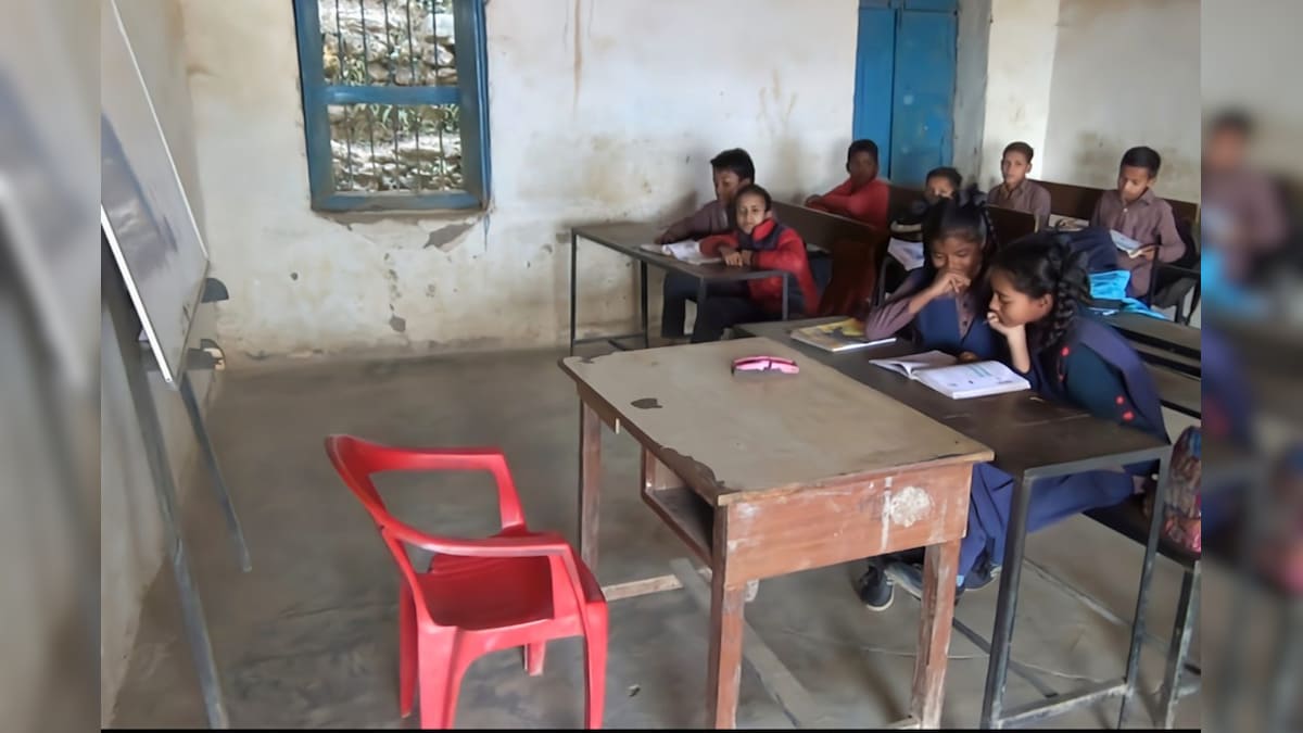 बदहाल स्थिति में शिक्षा: पिथौरागढ़ में व्यवस्था संभालने वालों का टोटा कैसे सुधरेंगे हालात