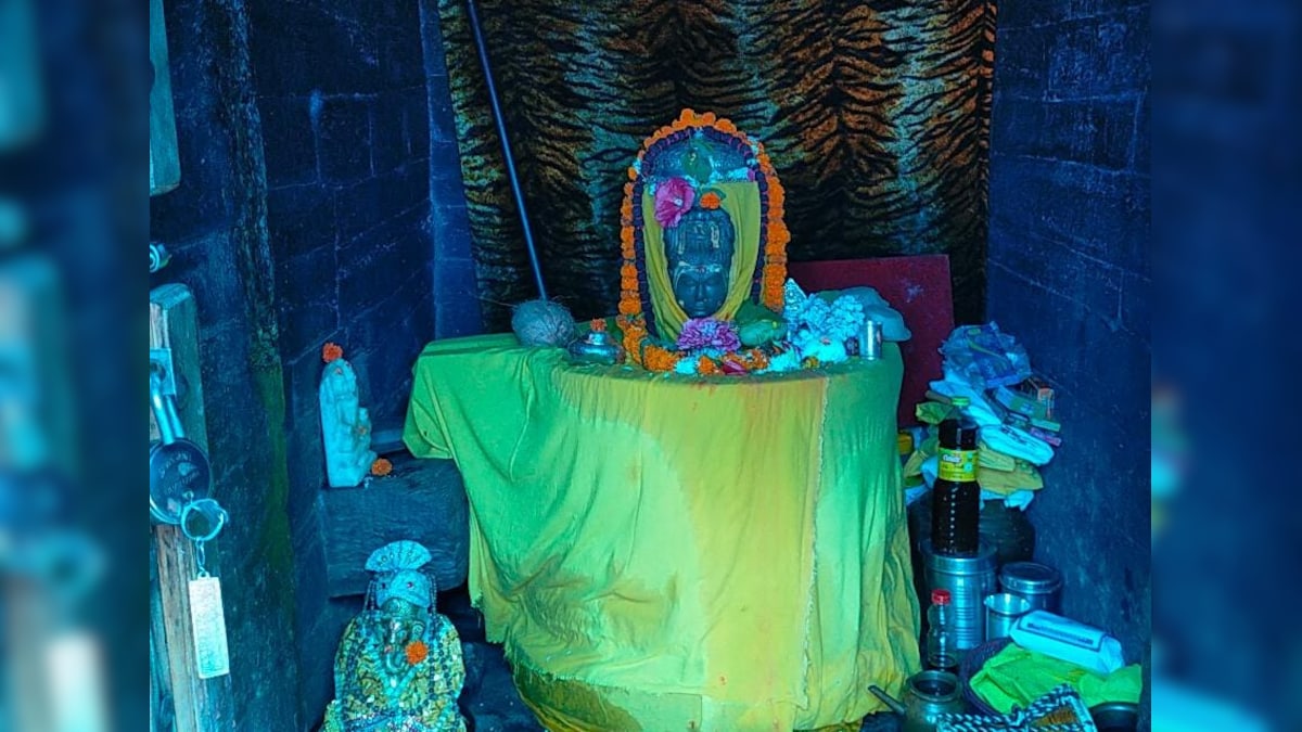 अल्मोड़ा में है रावण के भाई धन का देवता का मंदिर