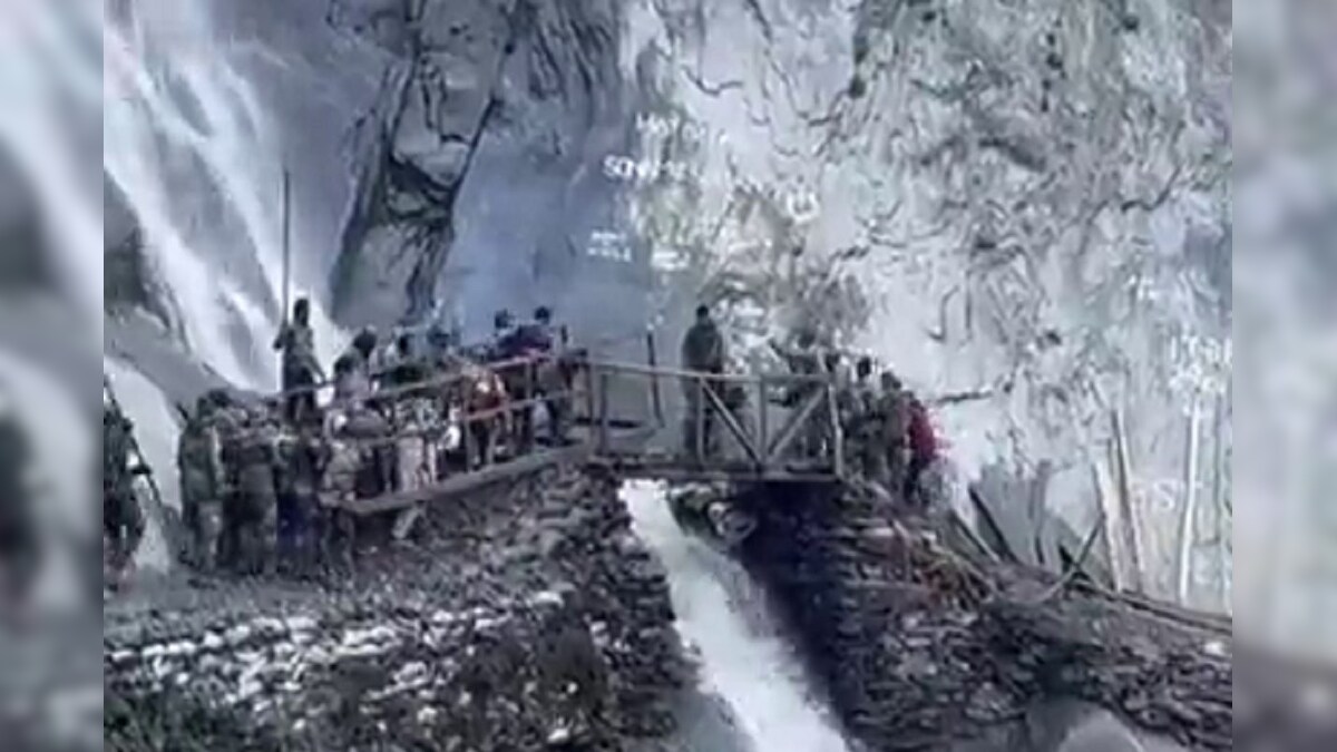 अमरनाथ यात्रा: भूस्खलन से टूटे दो पुलों को सेना ने रिकॉर्ड समय में फिर से बनाया