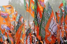 यूपी में यादवों और गैर यादवों के बीच क्या कोई पार्टी कभी बना पाएगी एका?