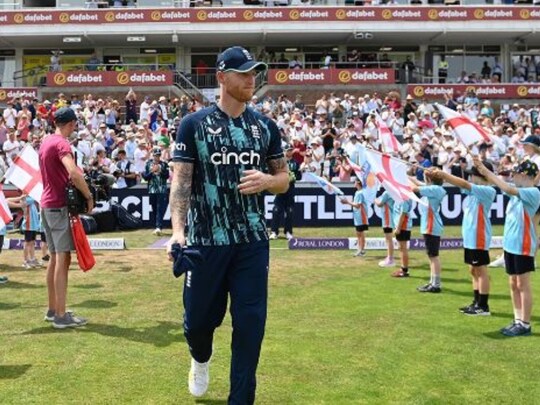 बेन स्टोक्स अपने आखिरी वनडे में सिर्फ 5 रन ही बना सके. (EnglandCricket/Twitter) 