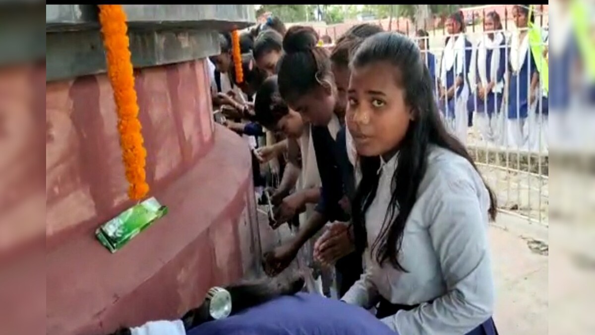 बिहार: ऐसा स्कूल जिसकी मिट्टी में दफन हैं 23 बच्चों के शव 9वीं बरसी पर नम आंखों से दी गई श्रद्धांजलि