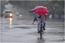 दिल्ली का मौसमः हल्की बारिश की संभावना, लेकिन उमस से नहीं मिलेगी राहत