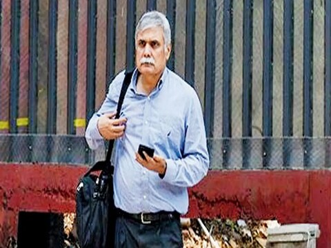 मुंबई के पूर्व पुलिस कमिश्नर संजय पांडेय. (File Photo)
