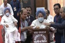राष्ट्रपति चुनाव: पूर्व PM मनमोहन सिंह व्हीलचेयर पर वोट देने पहुंचे संसद भवन
