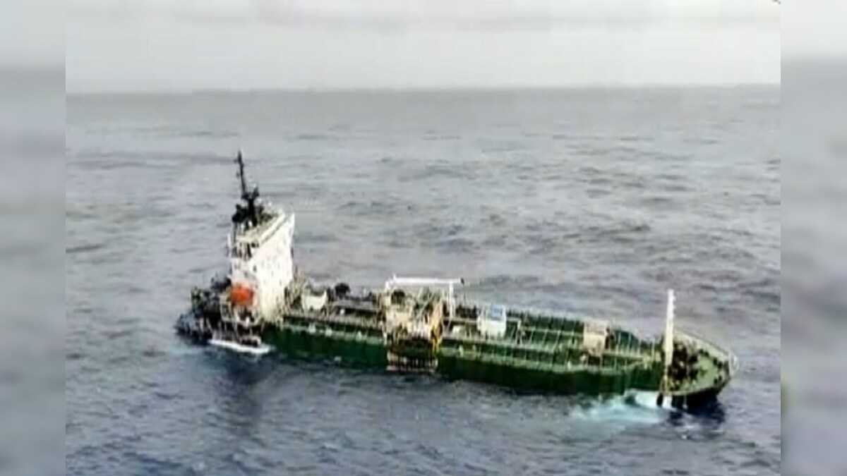 अरब सागर में डूबते ग्लोबल किंग जहाज से चालक दल के सभी सदस्यों को सुरक्षित निकाला ध्रुव हेलीकॉप्टर से मिली मदद
