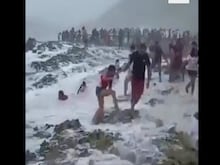 ओमान में भारतीय परिवार के साथ दर्दनाक हादसा, लहरों  में बह गए पिता और 2 बच्चे