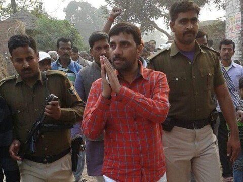 नीतीश कुमार के करीबी विधायक अमरेंद्र कुमार उर्फ पप्पू पांडेय के खिलाफ एफआईआर दर्ज की गई.